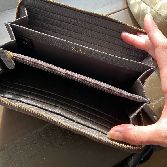 Coach Purse with matching Wallet - Picture 6 of 10